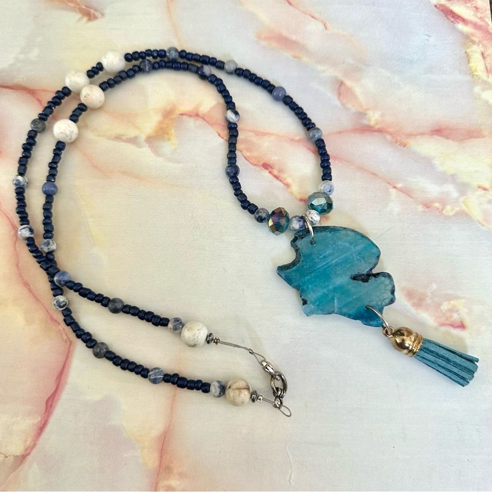 Sodalite Quartz pendant beaded necklace